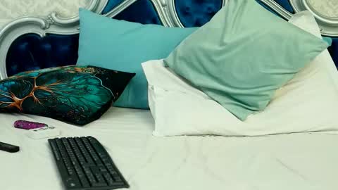 Snapshot of bigbooty_69x chatting on May 13, 12:30 am Abby online show from May 13, 12:30 am
