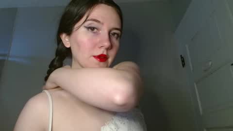 Isabella online show from November 26, 3:35 pm