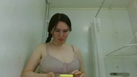 Isabella online show from June 6, 12:27 am
