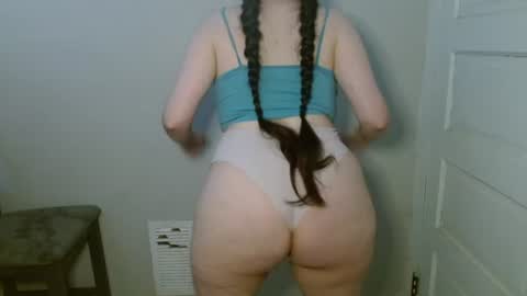 Snapshot of bigbootybunny chatting on June 30, 4:08 pm Isabella online show from June 30, 4:08 pm