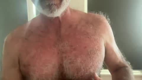 Snapshot of bigbush1 chatting on June 22, 3:25 am big bush online show from June 22, 3:25 am