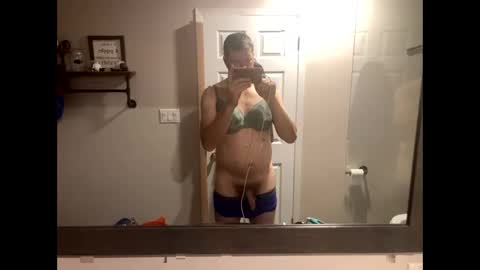 Snapshot of bigcam3cummins chatting on December 21, 4:09 am bigcam3cummins online show from December 21, 4:09 am