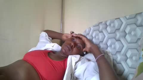 Snapshot of bigclit030 chatting on May 12, 8:55 am bigclit030 online show from May 12, 8:55 am