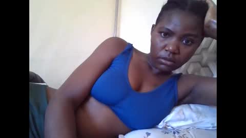 Snapshot of bigclit030 chatting on June 3, 7:00 am bigclit030 online show from June 3, 7:00 am