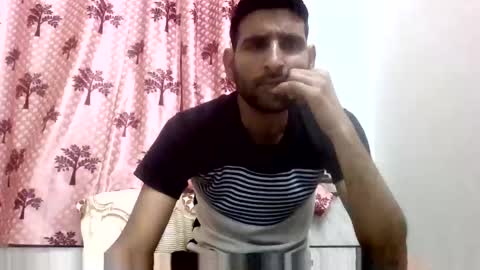 akash online show from November 19, 8:25 am