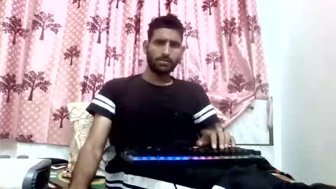 akash online show from December 15, 9:35 am