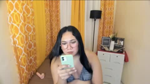 BABY LEXIE online show from April 25, 6:16 pm
