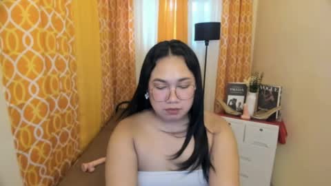 BABY LEXIE online show from May 5, 5:04 am