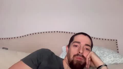 Snapshot of bigdaddy75333 chatting on December 14, 3:01 am bigdaddy75333 online show from December 14, 3:01 am