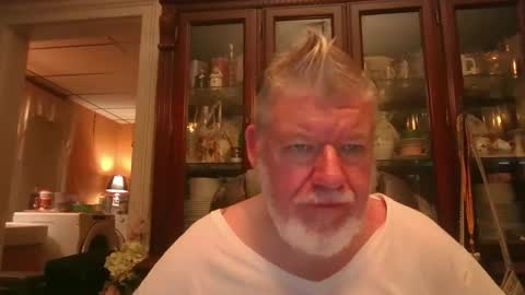Snapshot of bigdaddybear1244 chatting on June 11, 2:33 am BigDaddyBear online show from June 11, 2:33 am