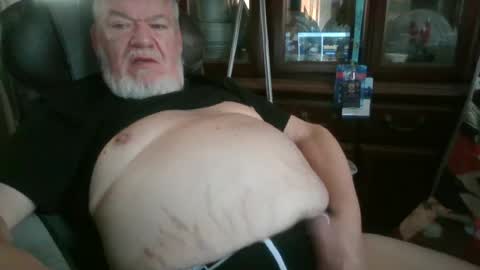 Snapshot of bigdaddybear1244 chatting on June 14, 4:42 pm BigDaddyBear online show from June 14, 4:42 pm