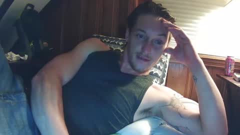 Snapshot of bigdaddycumz chatting on December 4, 3:37 am Bigdaddycumz online show from December 4, 3:37 am