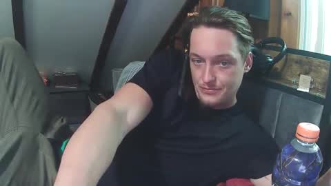 Snapshot of bigdaddycumz chatting on October 30, 9:15 pm Bigdaddycumz online show from October 30, 9:15 pm