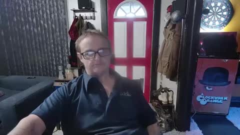 Snapshot of bigdbrillion chatting on February 27, 1:28 pm Darryl online show from February 27, 1:28 pm