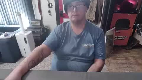 Snapshot of bigdbrillion chatting on November 12, 4:51 pm Darryl online show from November 12, 4:51 pm