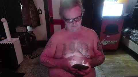 Snapshot of bigdbrillion chatting on July 18, 10:13 pm Darryl online show from July 18, 10:13 pm