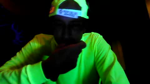 Snapshot of bigdickdaddy7201979564868 chatting on June 18, 8:36 am bigdickdaddy7201979564868 online show from June 18, 8:36 am
