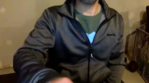 Snapshot of bigdickshowoff9877 chatting on April 16, 4:02 am Bigdickshowoff9877 online show from April 16, 4:02 am