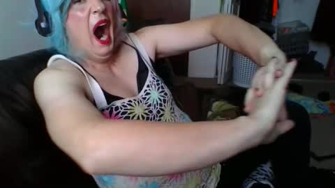 Madelyn online show from November 23, 5:24 pm