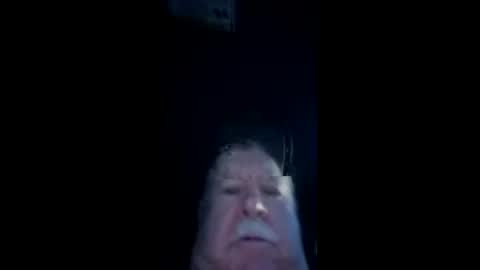 Snapshot of bigeoo76 chatting on May 28, 10:45 am bigeoo76 online show from May 28, 10:45 am