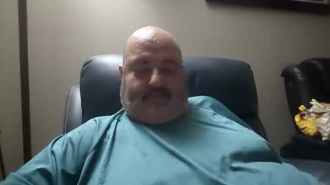 Snapshot of bigfuzzyteddybear chatting on February 27, 5:40 am bigfuzzyteddybear online show from February 27, 5:40 am
