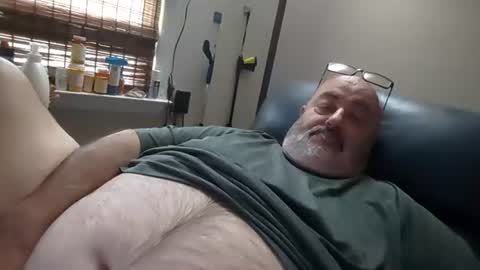 Snapshot of bigfuzzyteddybear chatting on June 13, 4:49 pm bigfuzzyteddybear online show from June 13, 4:49 pm