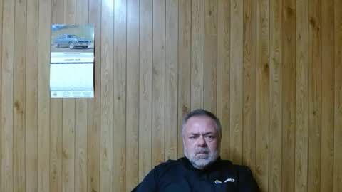 Snapshot of biggdaddi8 chatting on March 19, 9:52 pm biggdaddi8 online show from March 19, 9:52 pm