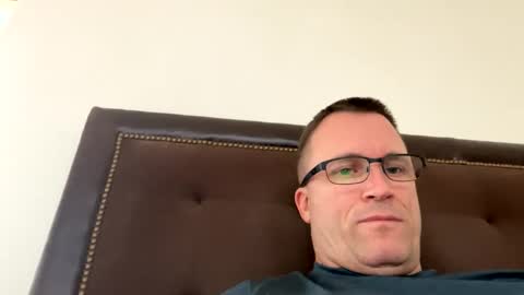 Snapshot of bigger22332233 chatting on December 2, 4:09 pm bigger22332233 online show from December 2, 4:09 pm