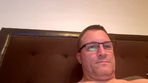 Snapshot of bigger22332233 chatting on December 6, 3:00 pm bigger22332233 online show from December 6, 3:00 pm