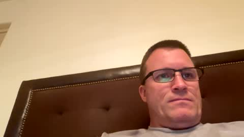 Snapshot of bigger22332233 chatting on January 3, 2:54 am bigger22332233 online show from January 3, 2:54 am