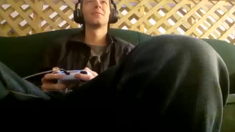 Snapshot of biggestboiiii chatting on January 23, 10:11 pm biggestboiiii online show from January 23, 10:11 pm