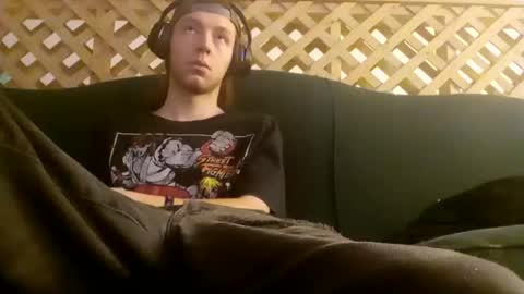 Snapshot of biggestboiiii chatting on October 8, 8:12 am biggestboiiii online show from October 8, 8:12 am