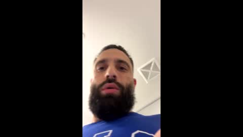 Snapshot of biggestdickyet chatting on September 23, 3:42 am biggestdickyet online show from September 23, 3:42 am