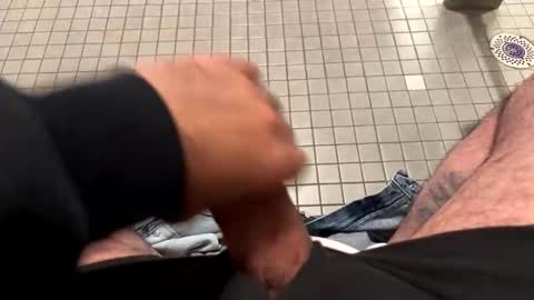 Snapshot of bighairycock420 chatting on March 31, 1:33 pm bighairycock420 online show from March 31, 1:33 pm