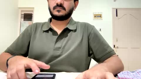 bighandsomesatisfy online show from January 7, 1:24 pm