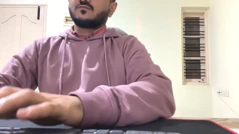 Snapshot of bighandsomesatisfy chatting on November 6, 2:40 pm bighandsomesatisfy online show from November 6, 2:40 pm