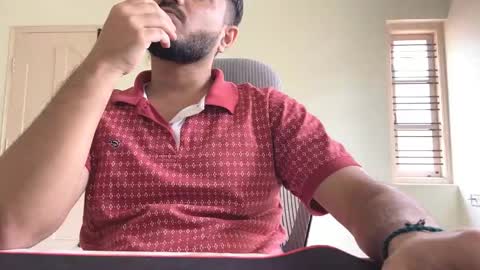 Snapshot of bighandsomesatisfy chatting on November 12, 9:32 am bighandsomesatisfy online show from November 12, 9:32 am