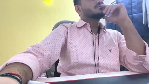 Snapshot of bighandsomesatisfy chatting on January 19, 1:59 pm bighandsomesatisfy online show from January 19, 1:59 pm