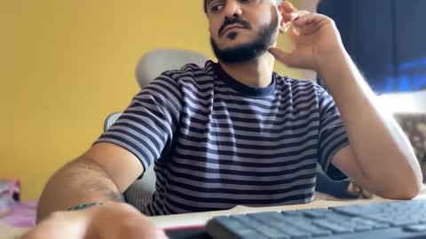 Snapshot of bighandsomesatisfy chatting on March 1, 3:30 am bighandsomesatisfy online show from March 1, 3:30 am