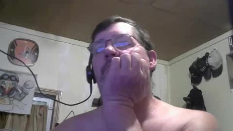 Snapshot of bigjohn41000 chatting on October 25, 9:17 am bigjohn41000 online show from October 25, 9:17 am