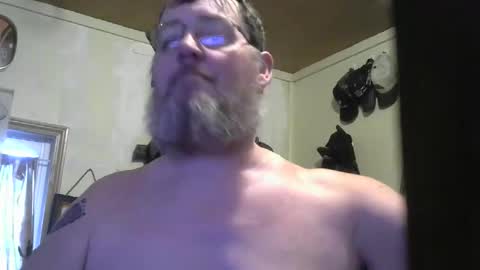 Snapshot of bigjohn41000 chatting on February 25, 10:41 pm bigjohn41000 online show from February 25, 10:41 pm