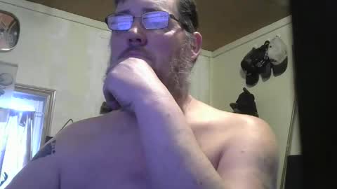 Snapshot of bigjohn41000 chatting on February 28, 10:00 pm bigjohn41000 online show from February 28, 10:00 pm