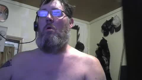 Snapshot of bigjohn41000 chatting on March 1, 10:39 am bigjohn41000 online show from March 1, 10:39 am