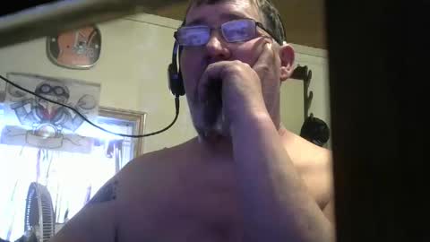 Snapshot of bigjohn41000 chatting on April 8, 10:32 pm bigjohn41000 online show from April 8, 10:32 pm