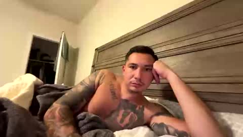 bigjraw2487 online show from November 23, 5:40 am