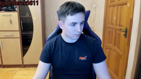 Snapshot of bigmark03 chatting on December 15, 2:10 pm BigMark03 online show from December 15, 2:10 pm