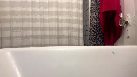 bigmeat23130033 online show from September 27, 2:00 pm