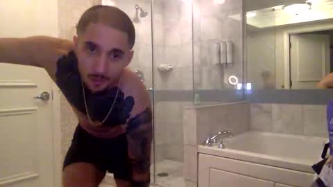 hitmanhector online show from November 27, 11:40 pm