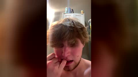 bigskinnyboyshh online show from May 2, 2:27 am