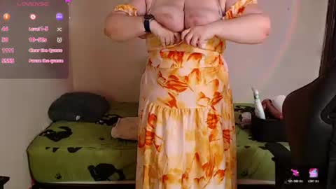 laura online show from July 9, 5:39 pm